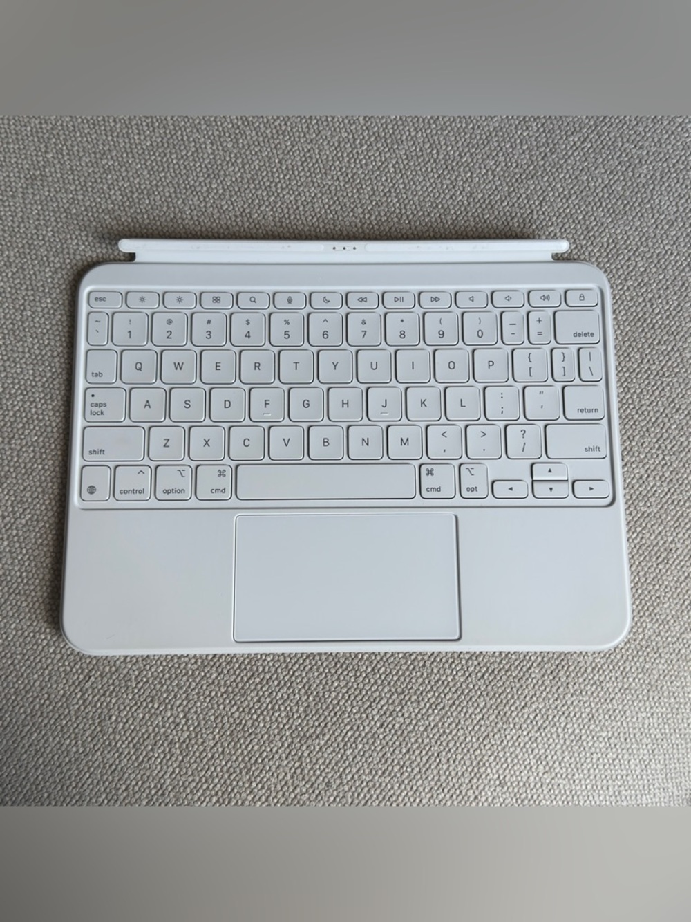 Apple Magic Keyboard Folio for iPad (10th Gen)